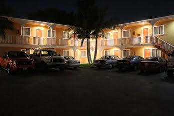 Paradise And Hotel 2*